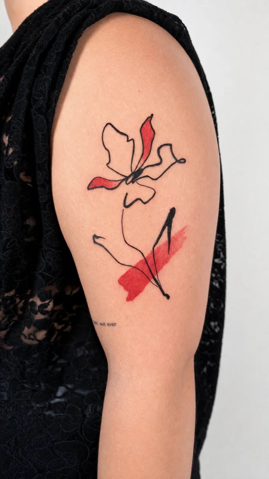 Abstracte tattoo bij Motorink Amsterdam